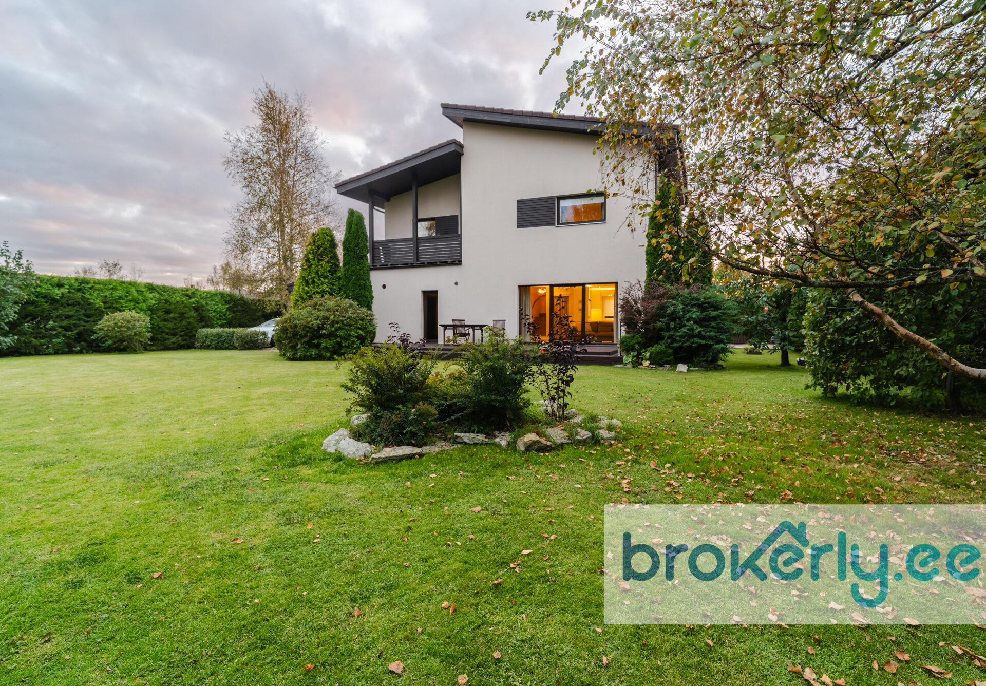 maja Kakumäel / house in Kakumäe